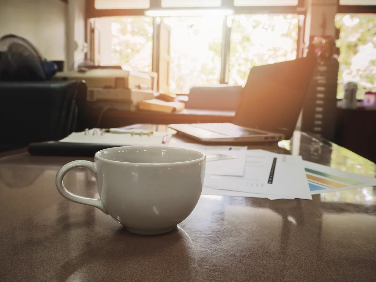 Como identificar sintomas de burnout no ambiente de trabalho remoto e agir rápido