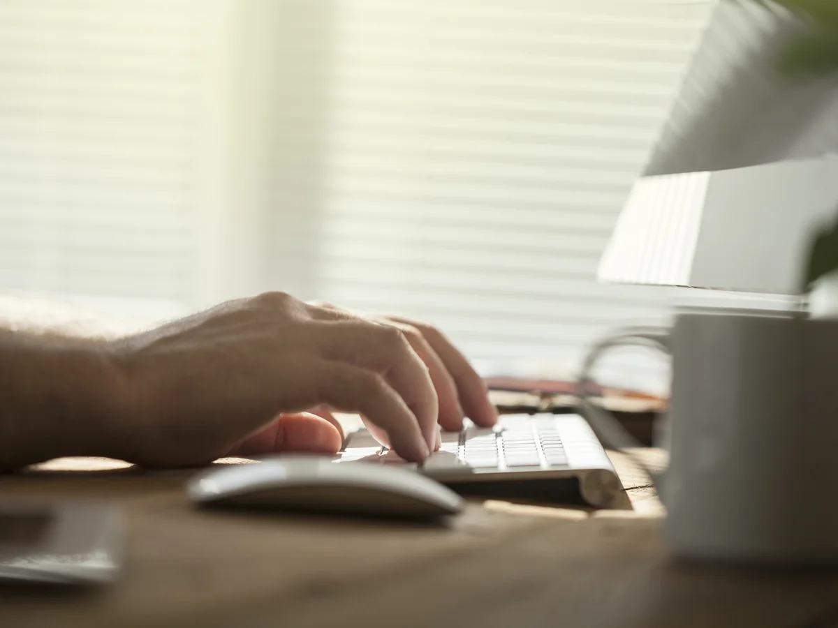 Como identificar sintomas de burnout no ambiente de trabalho remoto